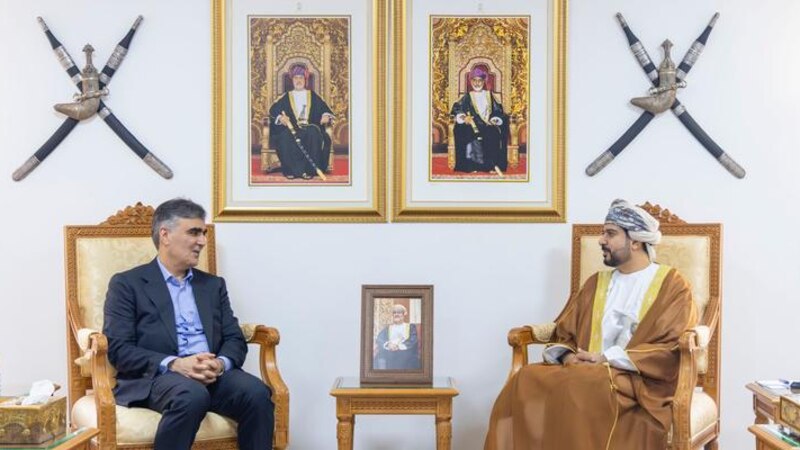 لقاء عُماني - إيراني يناقش تسهيل التحويلات المالية والتبادل التجاري