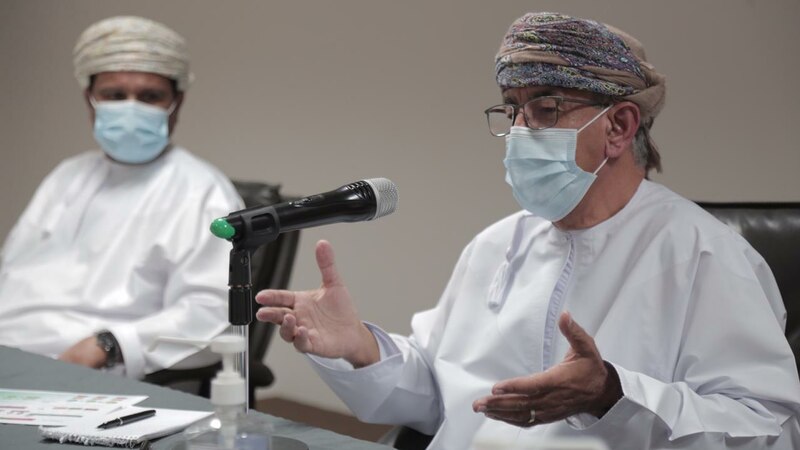 وزير الصحة يزور ظفار ويؤكد: مؤسساتنا الصحية صامدة ومتماسكة