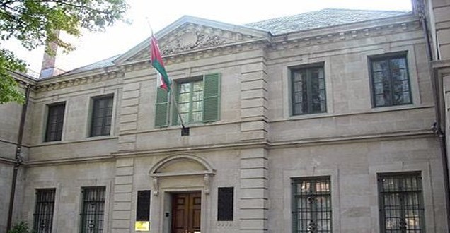 ملحقيتنا الثقافية في لندن تُحذّر من حساب مزيف