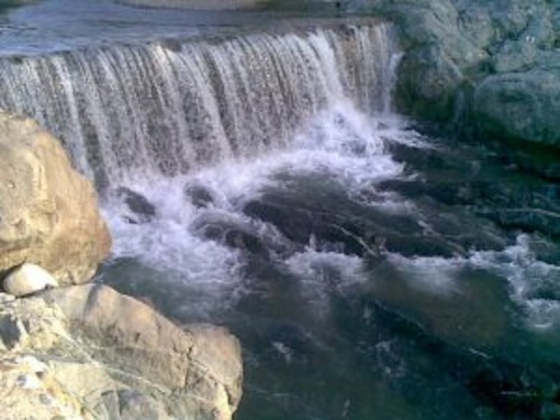 #السياحة_في_بلادي: ماذا تعرف عن الوادي ذي الخضرة والشلالات في الباطنة؟  