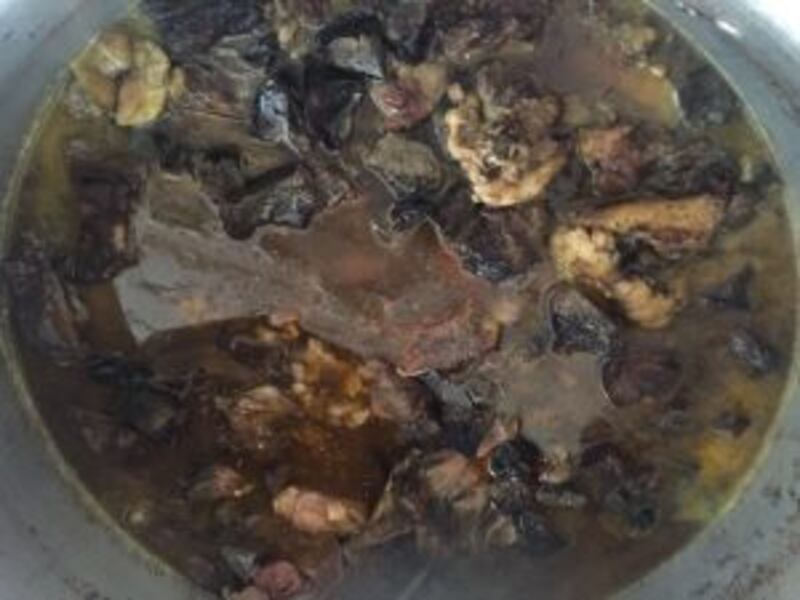 كيف يتم تحضير الخل العُماني الذي تشتهر به الباطنة؟