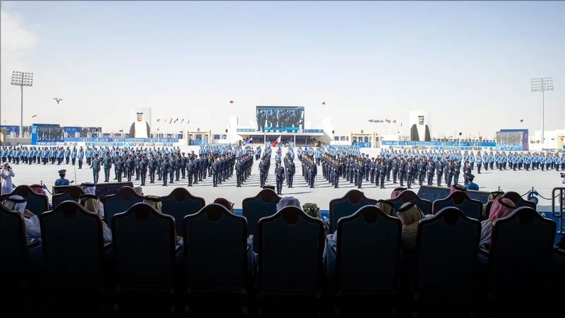 تحيات من جلالة السلطان إلى أمير قطر نقلها وزير الداخلية