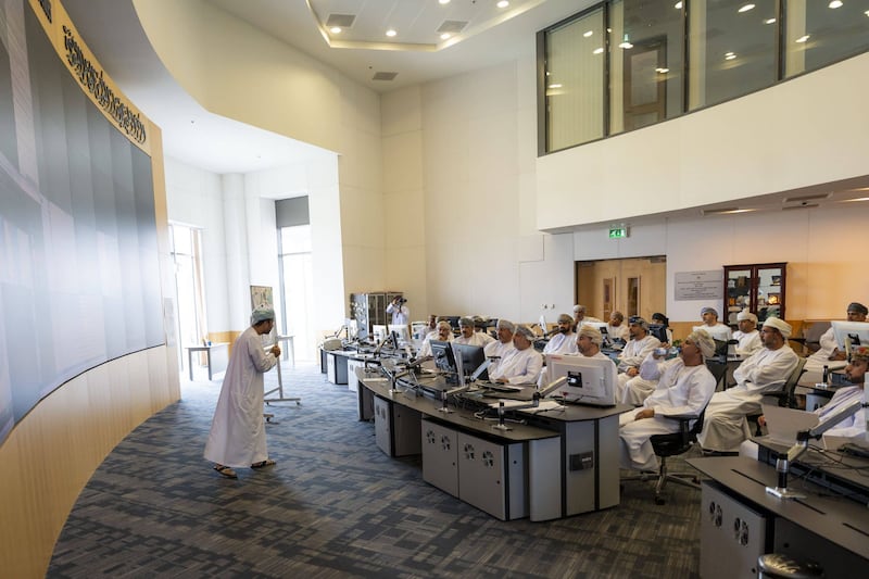 الأكاديمية السلطانية للإدارة تختتم “برنامج الولاة” لتطوير الإدارة المحلية