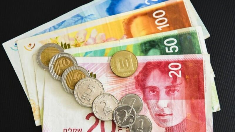 البنوك الصهيونية مهددة بتخفيض تصنيفها الائتماني