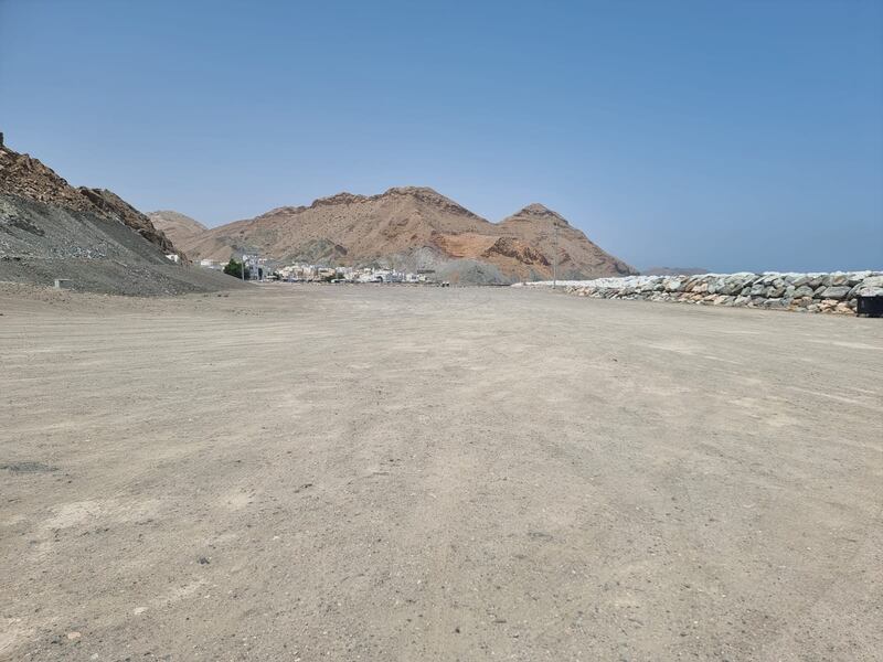 بالصور: معاناة سكّان “عينت” هل تجد لها آذانا صاغية؟