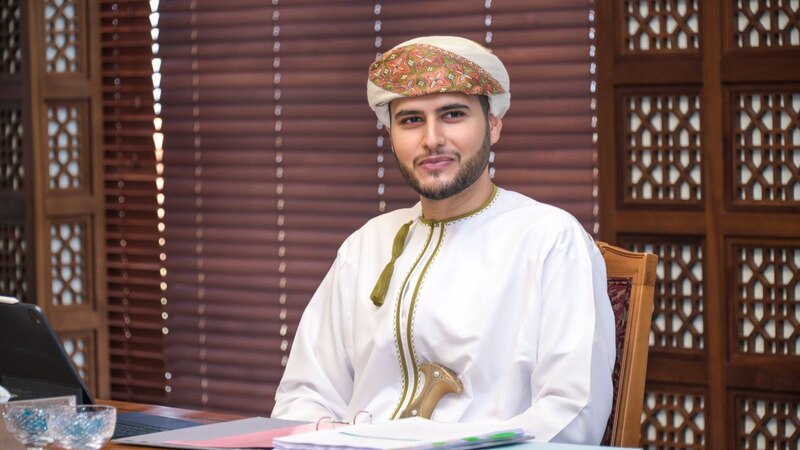 افتتحها سمو السيد بلعرب: “رنين الفنية“، نافذة على تراث مطرح