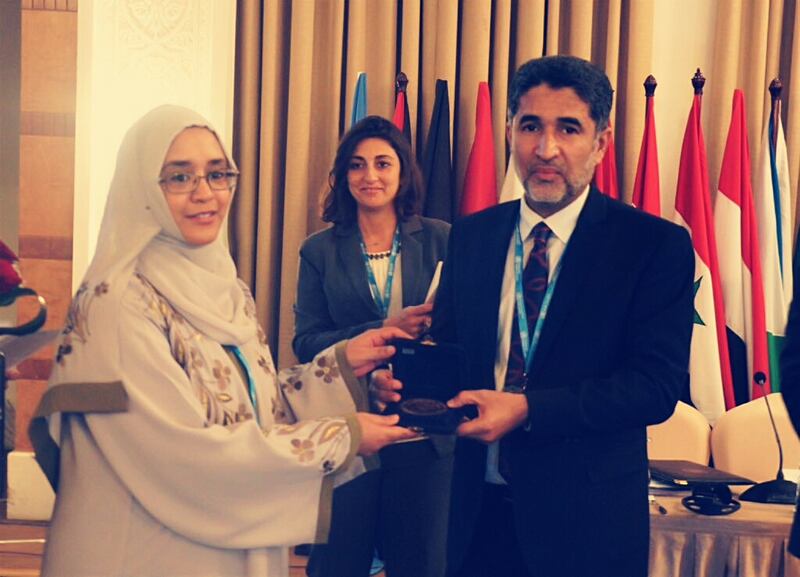 العُمانية الفائزة بـ “جائزة البحوث في مجال متلازمة داون”: نجحت بسبب إدارة الوقت