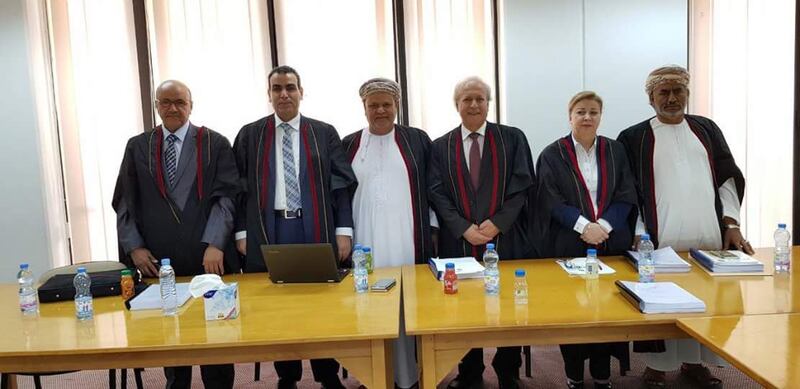 “المشتغلون بالتاريخ”: الباحث  العُماني الذي يمتلك ما يقارب 11 ألف وثيقة فرنسية عن عُمان