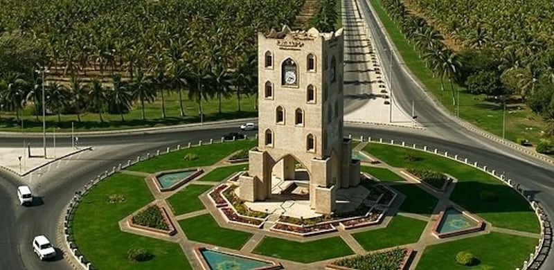 بعد 25 عامًا: هل ستحتضن ظفار احتفالات العيد الوطني المجيد؟