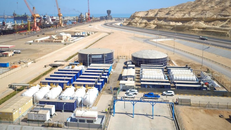 للمستثمرين: البنى الأساسية في المياه والكهرباء جاهزة لكم في الدقم