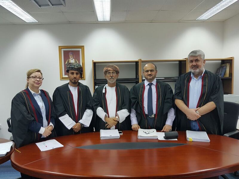 سيرة الشيخ عيسى بن صالح الحارثي ودوره السياسي في اطروحة ماجستير