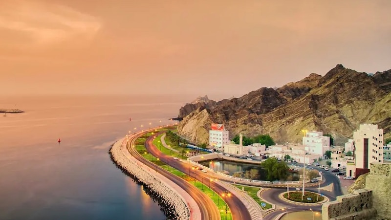 من مستقر إلى إيجابي: نجاح جديد للاقتصاد العماني