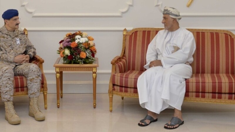 سمو السيد شهاب يستقبل قائد القوات الجوية الملكية السعودية