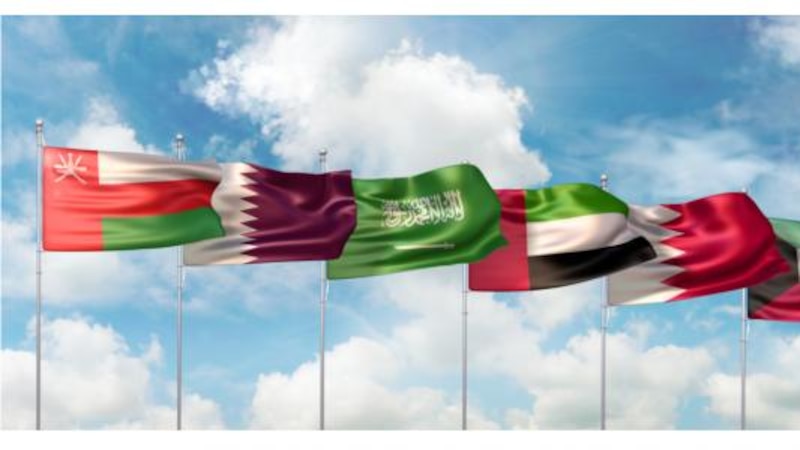 مسؤولون خليجيون يُناقشون فتح الحدود