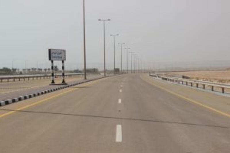 بعد عبور هيكا: البنية الأساسية في الدقم متينة