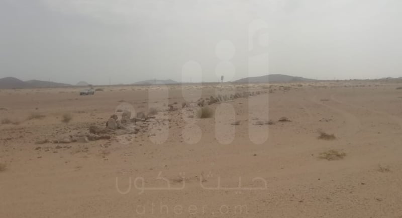 بالصور: مقابر في السلطنة لأناسٍ قيل بأنهم “خُسِف بهم”..وللعلم رأيٌ آخر