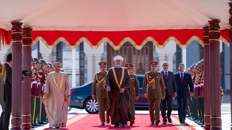 بالصور: جلالة السلطان يغادر إلى تركيا