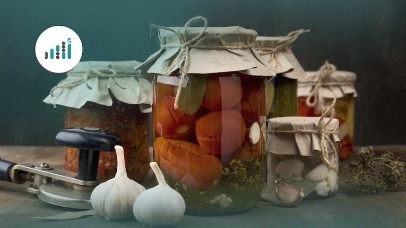 المخللات.. نكهة لا غنى عنها أم خطر صامت؟