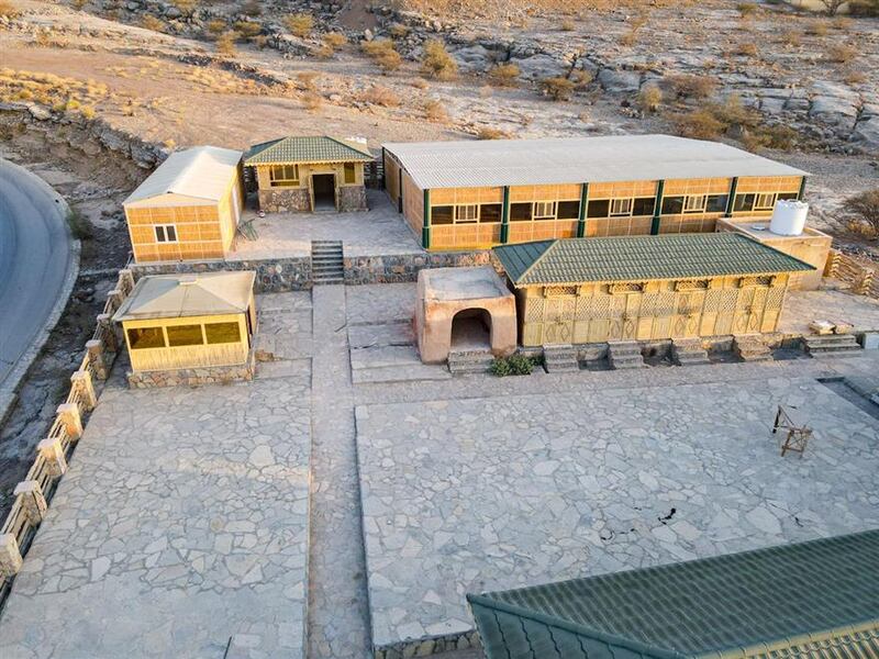 اكتمال إنشاء القرية الحرفية بولاية الحمراء، فهل تخطط لزيارتها في الموسم السياحي؟