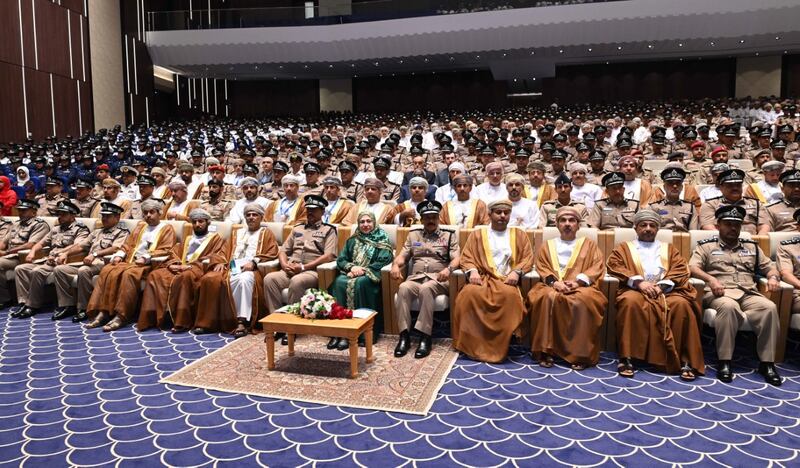 البحث العلمي بعيون شرطة عمان السلطانية
