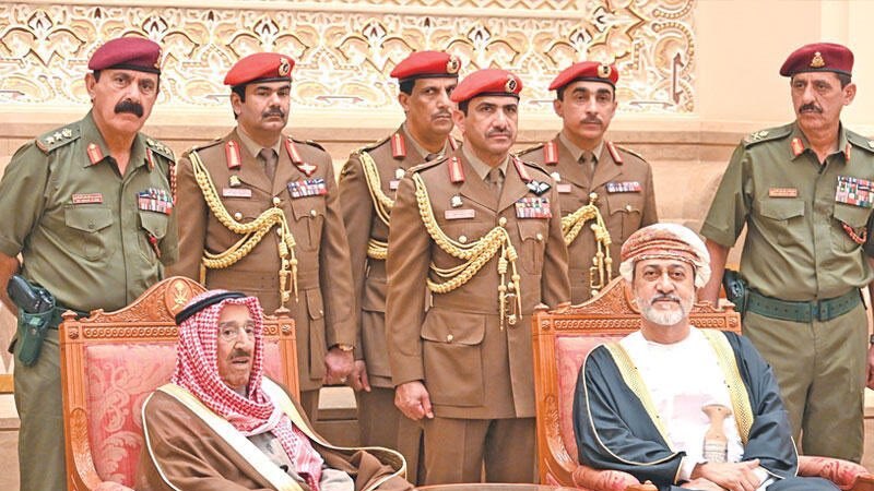 جلالة السلطان يهنئ أمير الكويت