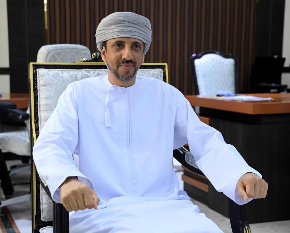 منها تطوير الواجهات البحرية، محافظ مسندم يوضح مستجدات المشروعات النوعية في المحافظة