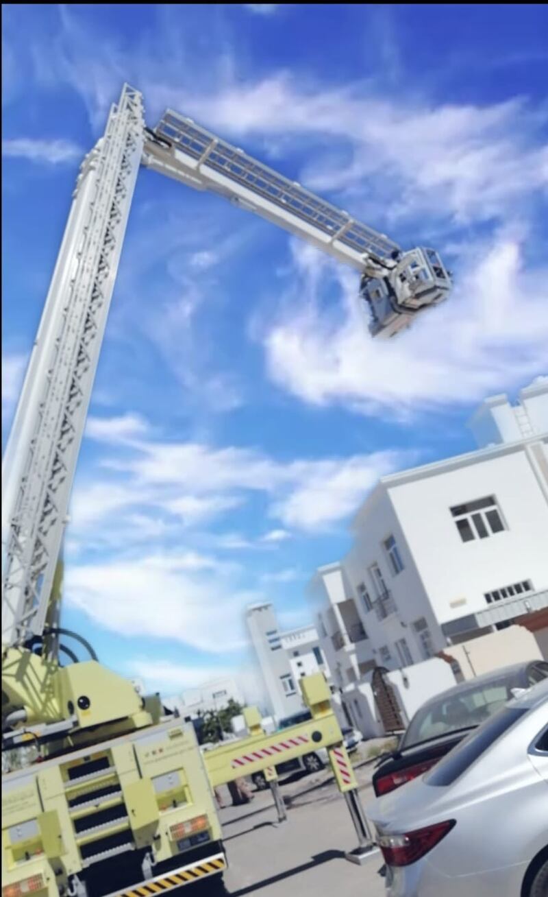 إنقاذ 10 أشخاص من حريق