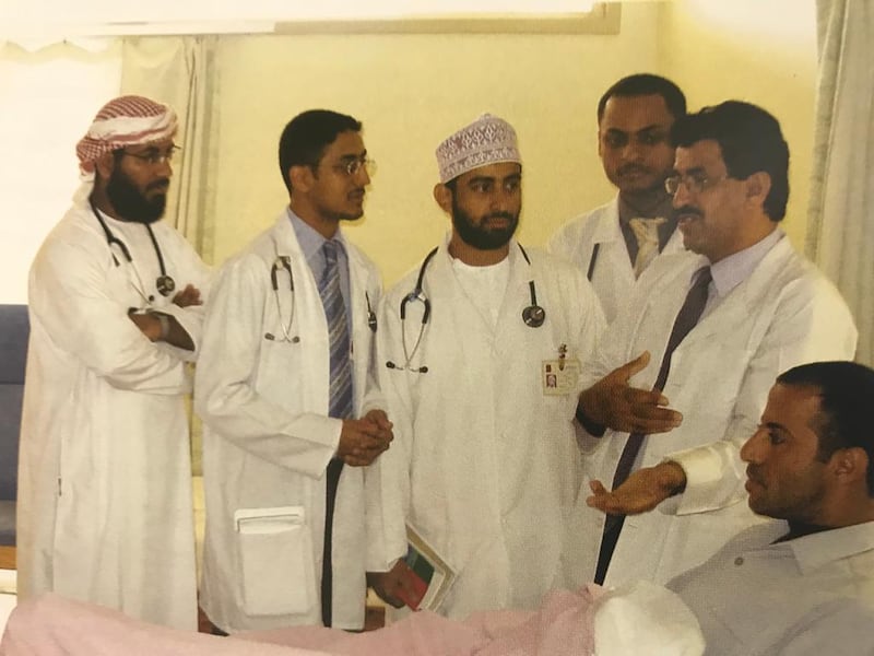 د.حارث الحارثي يكتب: 3 مواقف مع الدكتور أحمد السعيدي