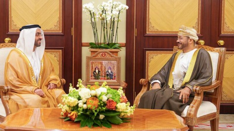 وزير الخارجية يتسلّم أوراق اعتماد سفيري الإمارات والسنغال