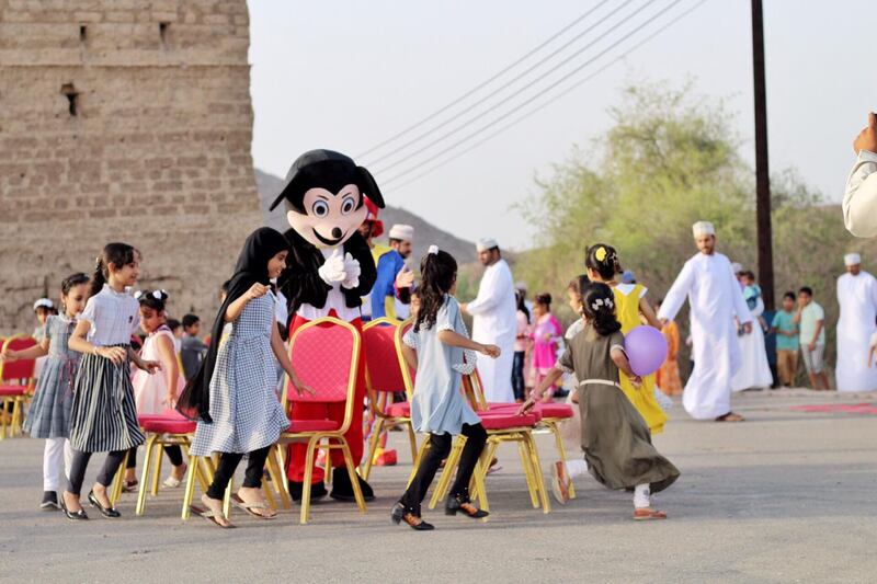 بالصور: ملتقى ترفيهي في الرستاق