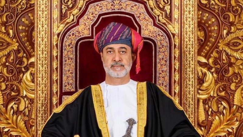أمير الكويت يهنئ جلالة السلطان