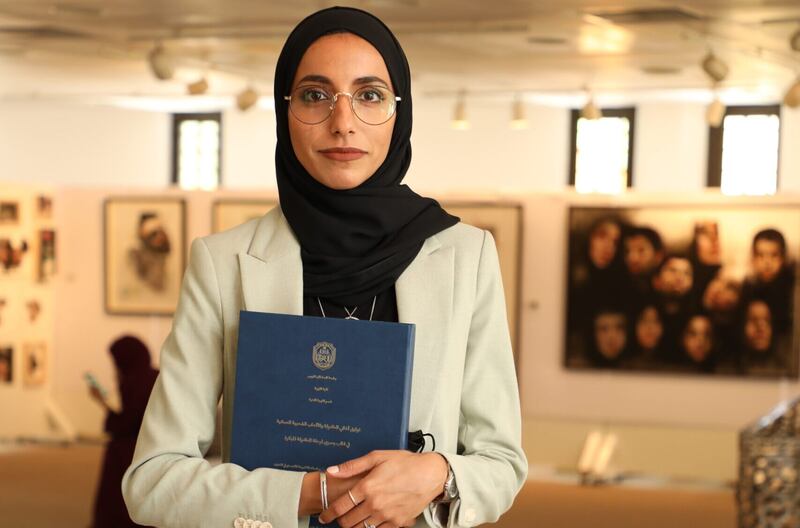 بمشروع هو الأول من نوعه: باحثة عُمانية توثِّق الألعاب الشعبية العُمانية بالفيديو