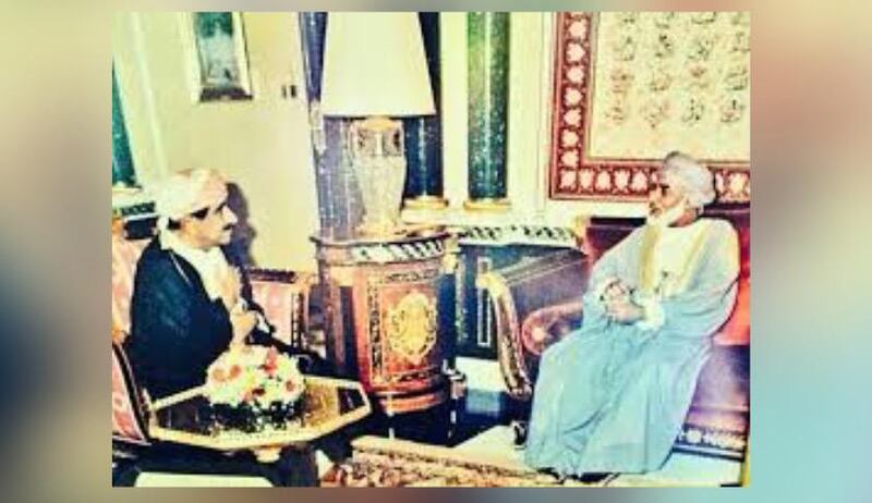 معلومات عن أول من وقّع على الريال العُماني