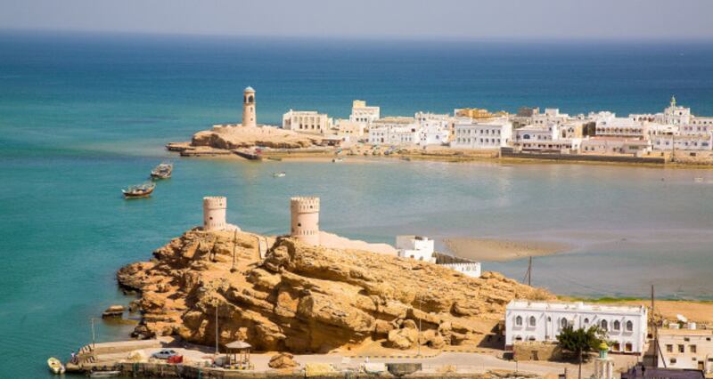 كاتب كندي: عُمان واحة الأمان في وسط الصراع