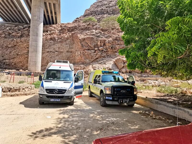إسعاف مواطن تعرّض لصعوبة في التنفس بوادي شاب