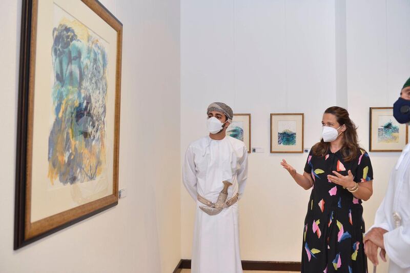 بالصور: سمو السيد ذي يزن يفتتح معرض صور