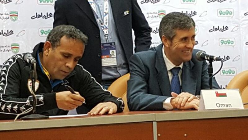 مدرب الأحمر: أنا حزين لكن علينا النظر للمستقبل