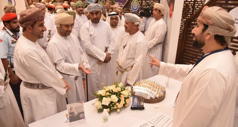 ضمن منتدى آفاق الإعمار بشمال الباطنة: “نجاحي” من بنك مسقط تستعرض التسهيلات المقدمة لروّاد الأعمال والمؤسسات الصغيرة والمتوسطة