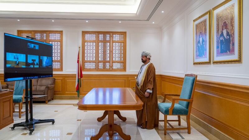 بالصور: كتّاب عدل يؤدون اليمين القانونية أمام رئيس المحكمة العليا