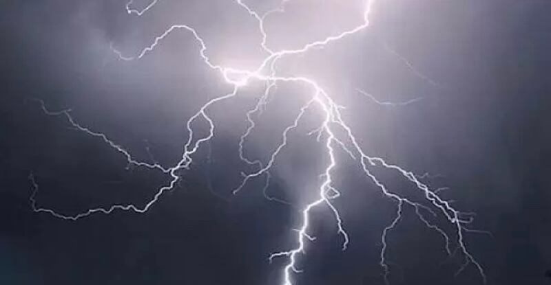 مُتداول: وفاة مواطن بصاعقة…والأرصاد تنشر إرشادات للحدّ من مخاطر العواصف الرعدية