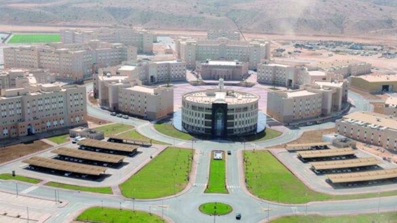 هل ترغب في الدراسة في الكلية العسكرية؟ هذا الإعلان لك