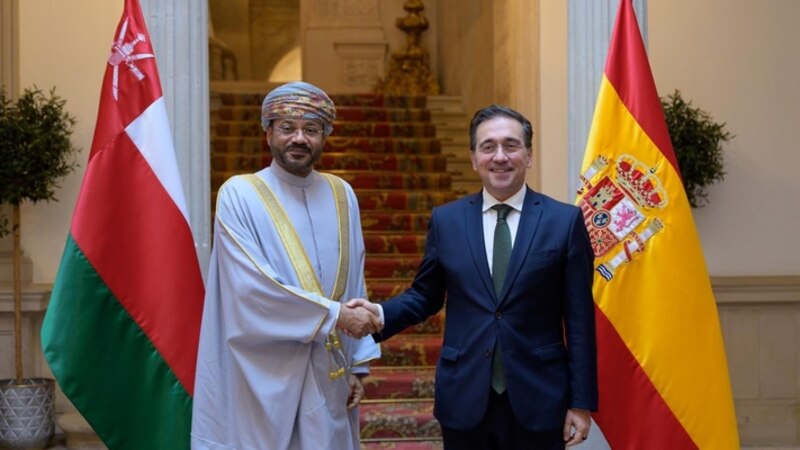 وزير الخارجية ونظيره الإسباني يبحثان أوجه التعاون بين البلدين