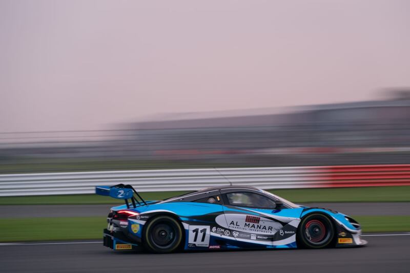 الفيصل الزبير يحقق مراكز متقدمة في سباق برتش GT