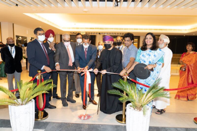 بالصور: افتتاح معرض الفن الهندي العماني المشترك