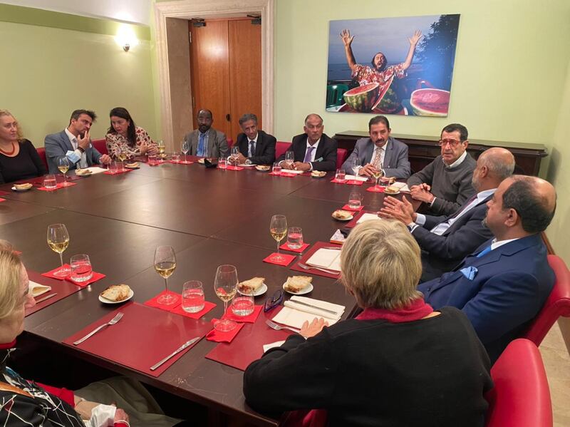 لقاءات لمناقشة إقامة ملتقى صحفي عُماني في إيطاليا