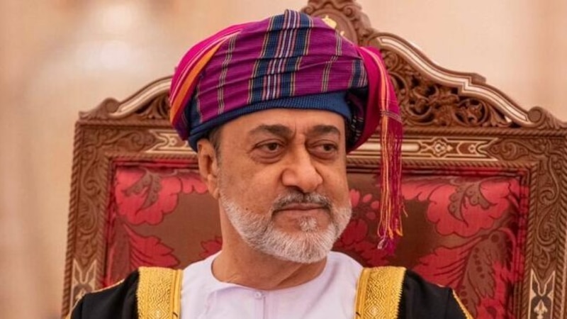 جلالة السلطان يتبادل التهاني مع ولي عهد أبوظبي