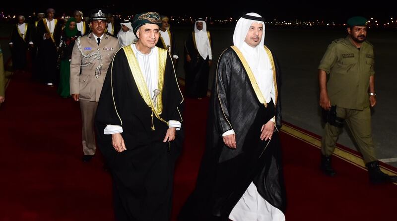 فهد بن محمود يصل قطر ويدلي ببيان