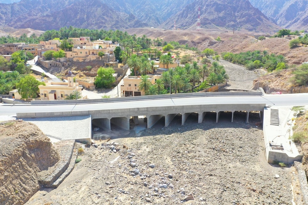 بعد توقفه: توضيح حول بدء العمل في طريق (الخد ـ شام) الجبلي