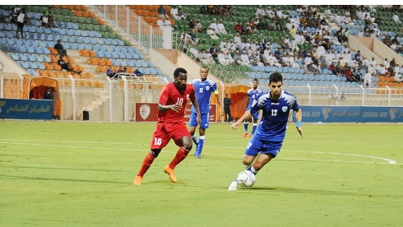 أبرزها مباراة المتصدر مع الأخير: اليوم 4 مباريات في دوري “عمانتل”