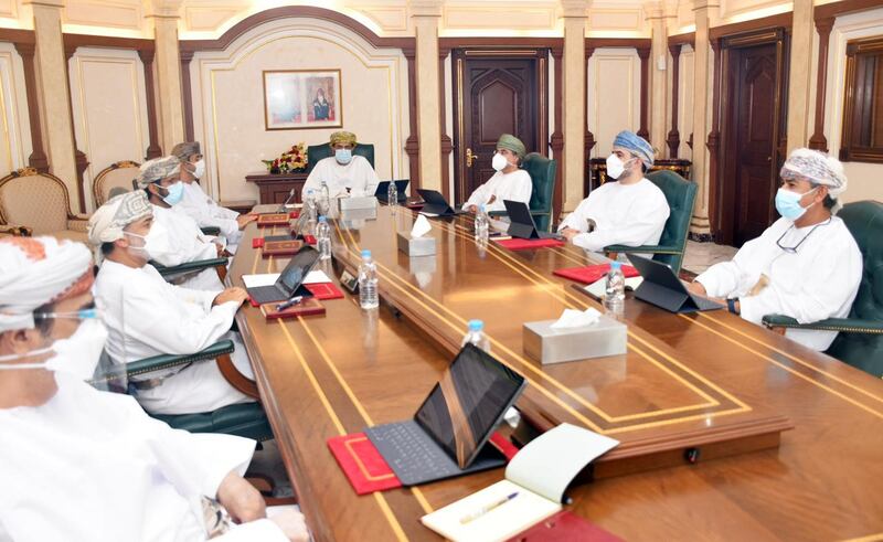 إسناد مناقصتين بأكثر من 400 ألف ريال